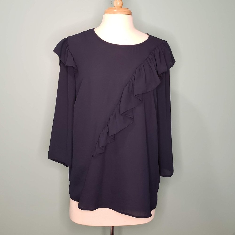👠Navy Blouse with Ruffle Detail